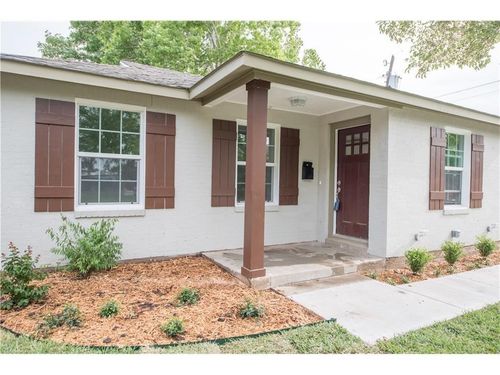 3553 Mission St, Fort Worth, TX, 76109-3052 | Card Image