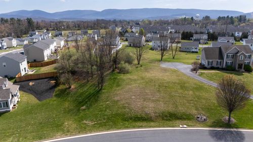 105 Compass Dr, WAYNESBORO, VA, 22980-6495 | Card Image
