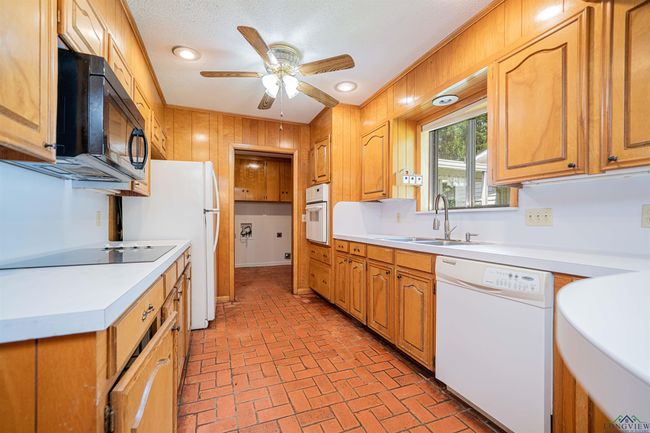 201 Bronco Ln, House other with 4 bedrooms, 2 bathrooms and null parking in Linden TX | Image 6