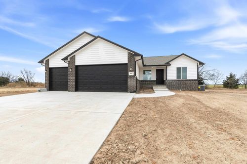 907 W 17th St, Harper, KS, 67058 | Card Image