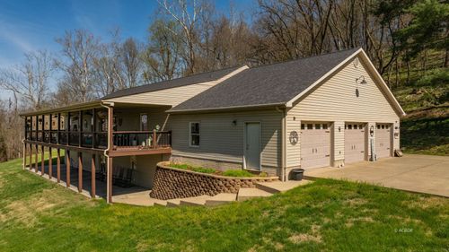 2475 Lee Cir, Syracuse, OH, 45779-3445 | Card Image