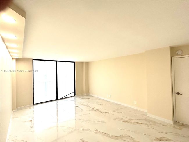 619 - 290 174th St, Condo with 3 bedrooms, 3 bathrooms and null parking in Sunny Isles Beach FL | Image 15