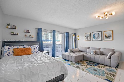 3a-1965 S Ocean Dr, Hallandale Beach, FL, 33009-5915 | Card Image