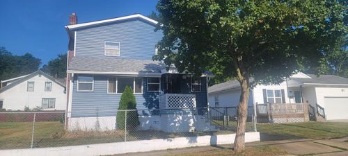 1864 2nd St Sw, Akron, OH, 44314-3216 | Card Image