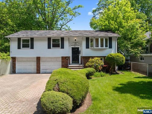 297 Genesee Ave, Englewood, NJ, 07631-3839 | Card Image