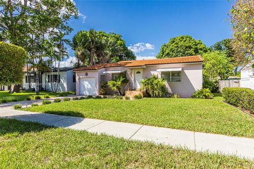 1431 Wiley St, Hollywood, FL, 33020-6520 | Card Image