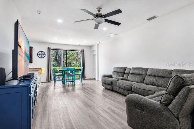 Residential in GROVELAND 5