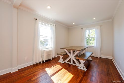 162 W Windsor Pkwy, Oceanside, NY, 11572-3927 | Card Image