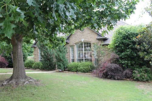 9702 Valley Lake Ct, Irving, TX, 75063-5015 | Card Image