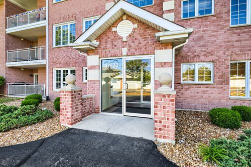 3a-17920 Settlers Pond Way, Orland Park, IL, 60467-5288 | Card Image