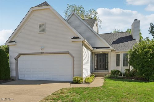 957 Devonwood Dr, Wadsworth, OH, 44281-8859 | Card Image