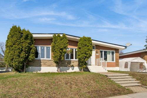 755 Boul St-Sylvain, Laval, QC, H7E2X4 | Card Image