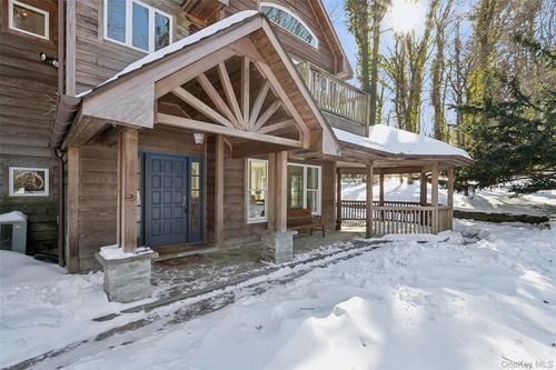 85 Cove Rd, Oyster Bay, NY, 11771-2417 | Card Image