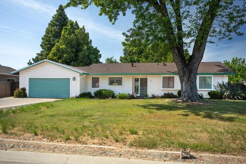 1561 Jones Rd, Yuba City, CA, 95991-6825 | Card Image