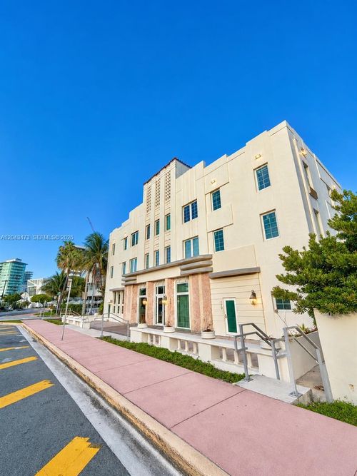 109-3025 Indian Creek Dr, Miami Beach, FL, 33140-4151 | Card Image