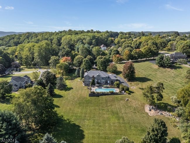 4 Hook Mountain Dr, House other with 5 bedrooms, 4 bathrooms and null parking in Annandale NJ | Image 12
