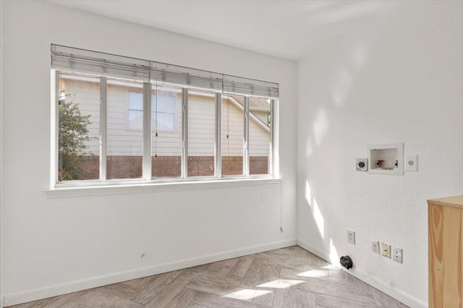 Second laundry area located upstairs off gameroom | Image 20