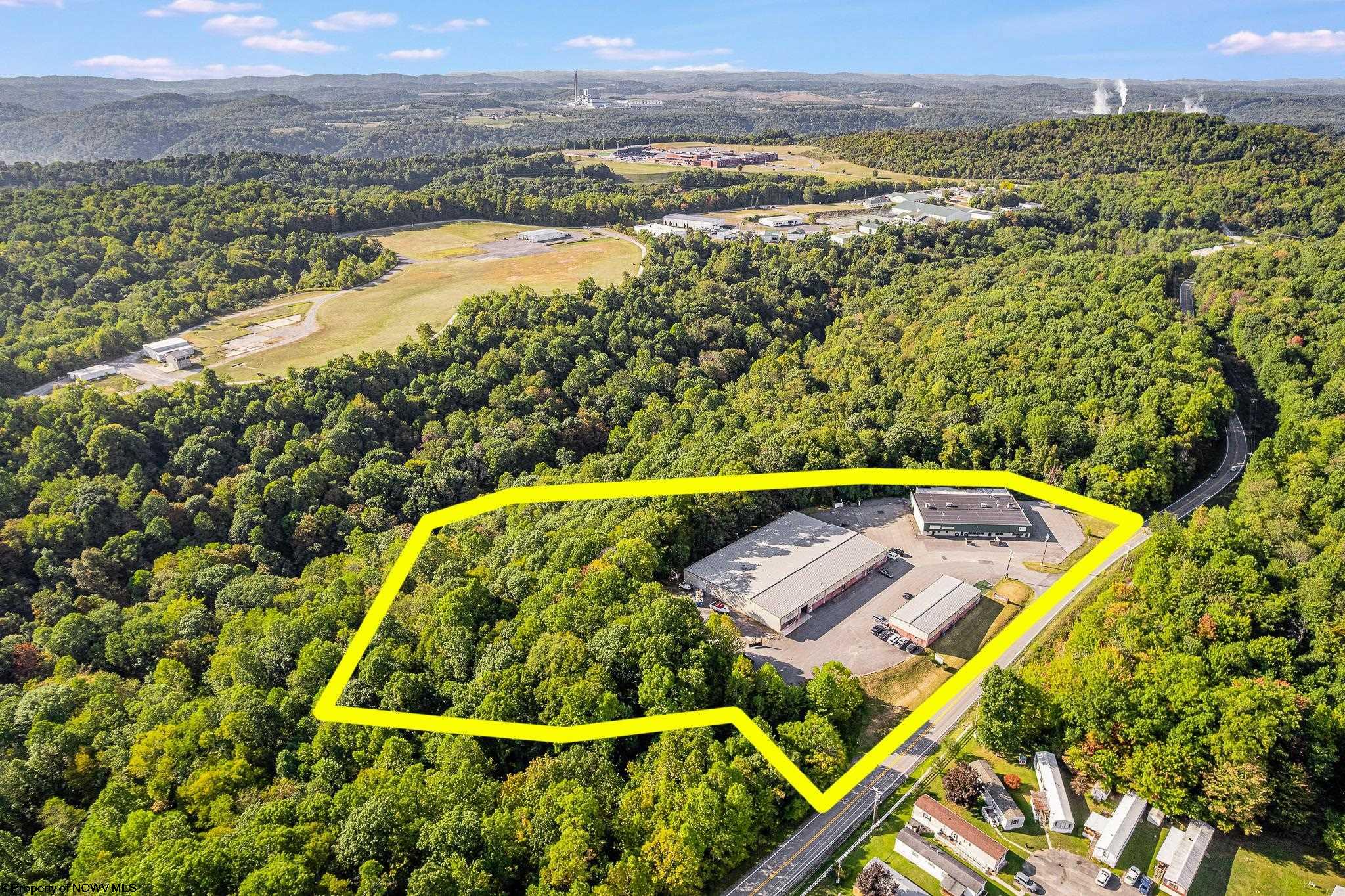 951 Point Marion Rd, Morgantown, WV 26508