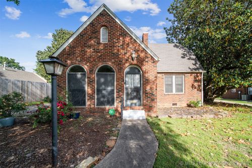 1731 S Florence Pl, Tulsa, OK, 74104-6109 | Card Image