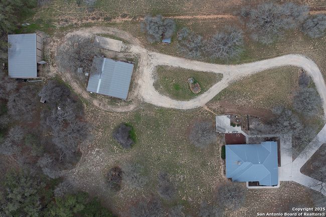 172 Home Pl, House other with 3 bedrooms, 2 bathrooms and null parking in Adkins TX | Image 42