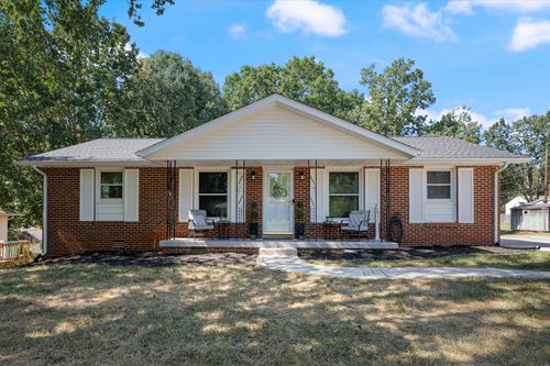418 Seay Ct, Clarksville, TN, 37043-5152 | Card Image
