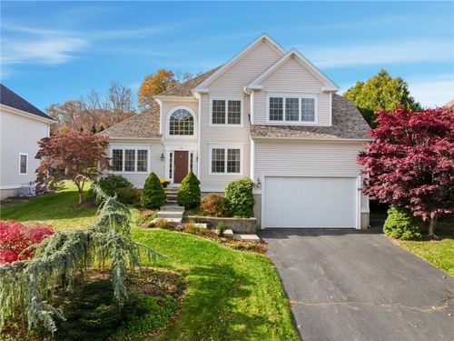 18 Susan Dr, Cumberland, RI, 02864-6111 | Card Image