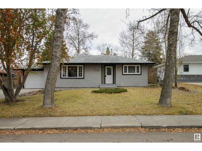 995 Conifer St, House other with 3 bedrooms, 2 bathrooms and 4 parking in Sherwood Park AB | Image 1