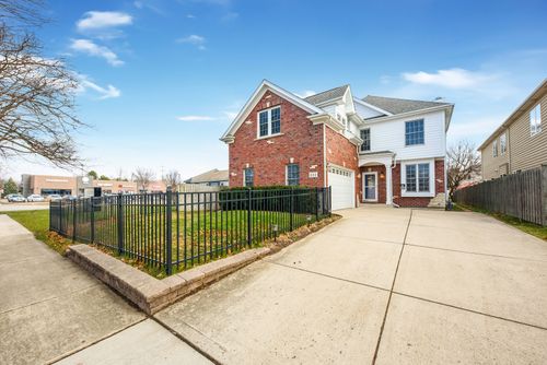 844 N Ellsworth St, Naperville, IL, 60563-3151 | Card Image
