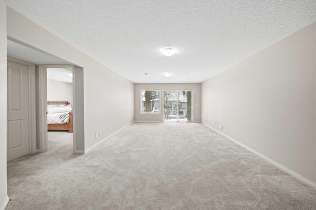 245 Springbank Terrace Sw, Home with 2 bedrooms, 2 bathrooms and 4 parking in Calgary AB | Image 31