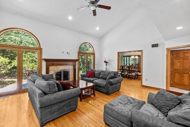 11 Walnut St, House other with 3 bedrooms, 3 bathrooms and 6 parking in Assonet MA | Image 18