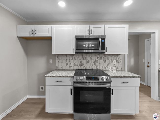 202 Main St, House other with 3 bedrooms, 2 bathrooms and null parking in Hooks TX | Image 12