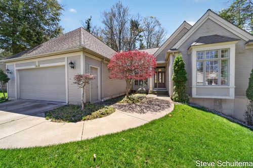 1949 Forest Glen Dr, Norton Shores, MI, 49441-4574 | Card Image