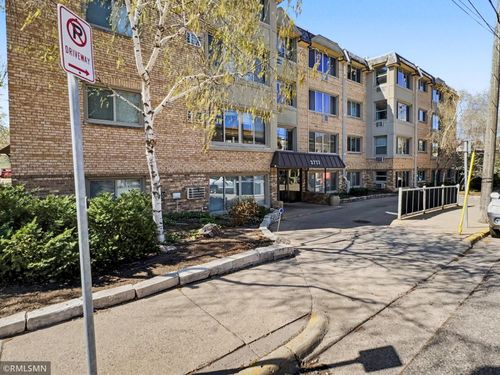 408-2727 W 43rd St, Minneapolis, MN, 55410-1647 | Card Image