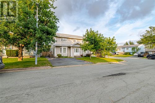 1 Rideau Pl, House with 3 bedrooms, 3 bathrooms and null parking in Mount Pearl NL | Card Image