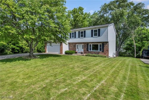 3895 Mars Dr, Brunswick, OH, 44212-1874 | Card Image