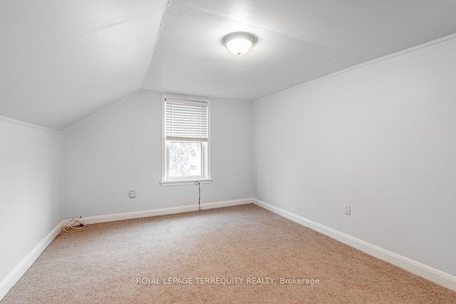 58 Main St N, House attached with 3 bedrooms, 1 bathrooms and 2 parking in Newmarket ON | Image 18