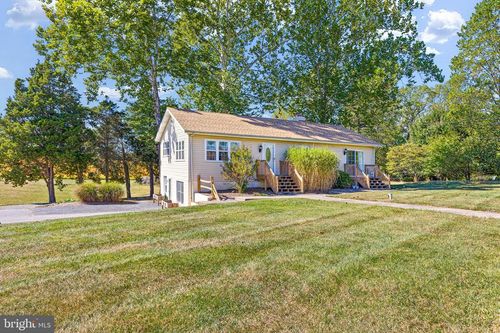 5748 Summit Bridge Rd, TOWNSEND, DE, 19734-9366 | Card Image