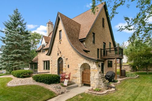 523 W Edgewater St, Portage, WI, 53901-2043 | Card Image