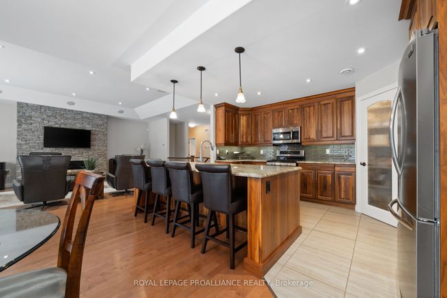 18 Windwhisper Dr, House other with 3 bedrooms, 2 bathrooms and 7 parking in Plainfield ON | Image 16
