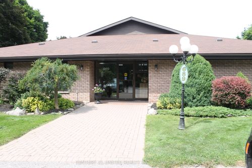 5-689 Whitaker St, Peterborough, ON, K9H7K3 | Card Image