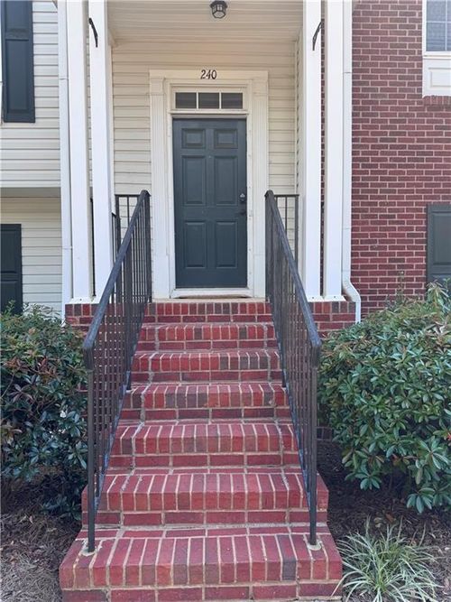 240 Village Square Dr, Woodstock, GA, 30188-7030 | Card Image