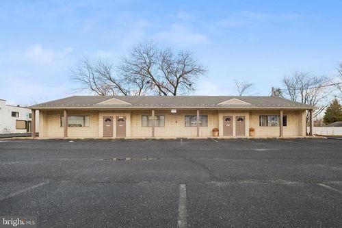 7535 Maple Ave, Pennsauken, NJ, 08109-3393 | Card Image