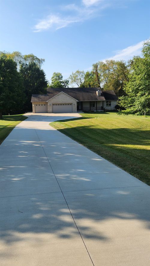 W1115 Proverbs Pass Road, Albany, WI, 53502-9348 | Card Image
