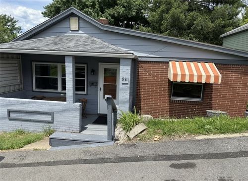931 Hilltop St, Munhall, PA, 15120-2103 | Card Image