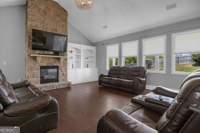 215 Savannah Dr, House other with 3 bedrooms, 3 bathrooms and null parking in Senoia GA | Image 13