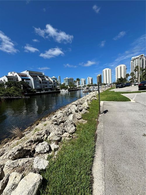 apt-309-400 Kings Point Dr, Sunny Isles Beach, FL, 33160-4732 | Card Image