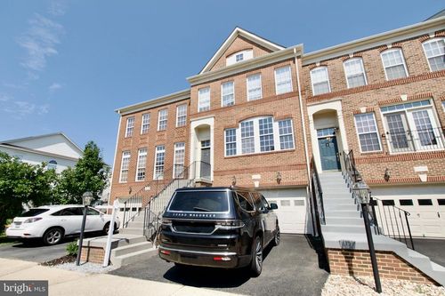 22047 Avonworth Sq, BROADLANDS, VA, 20148-6005 | Card Image
