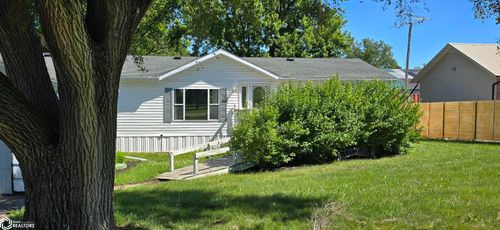 1920 W Main St, Washington, IA, 52353-2929 | Card Image