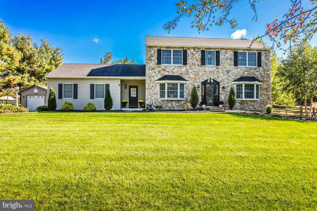 Ramblewood Dr, Glenmoore, PA 19343
