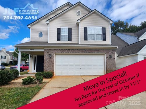 3303 Reid Brook Ln, Charlotte, NC, 28208-2595 | Card Image